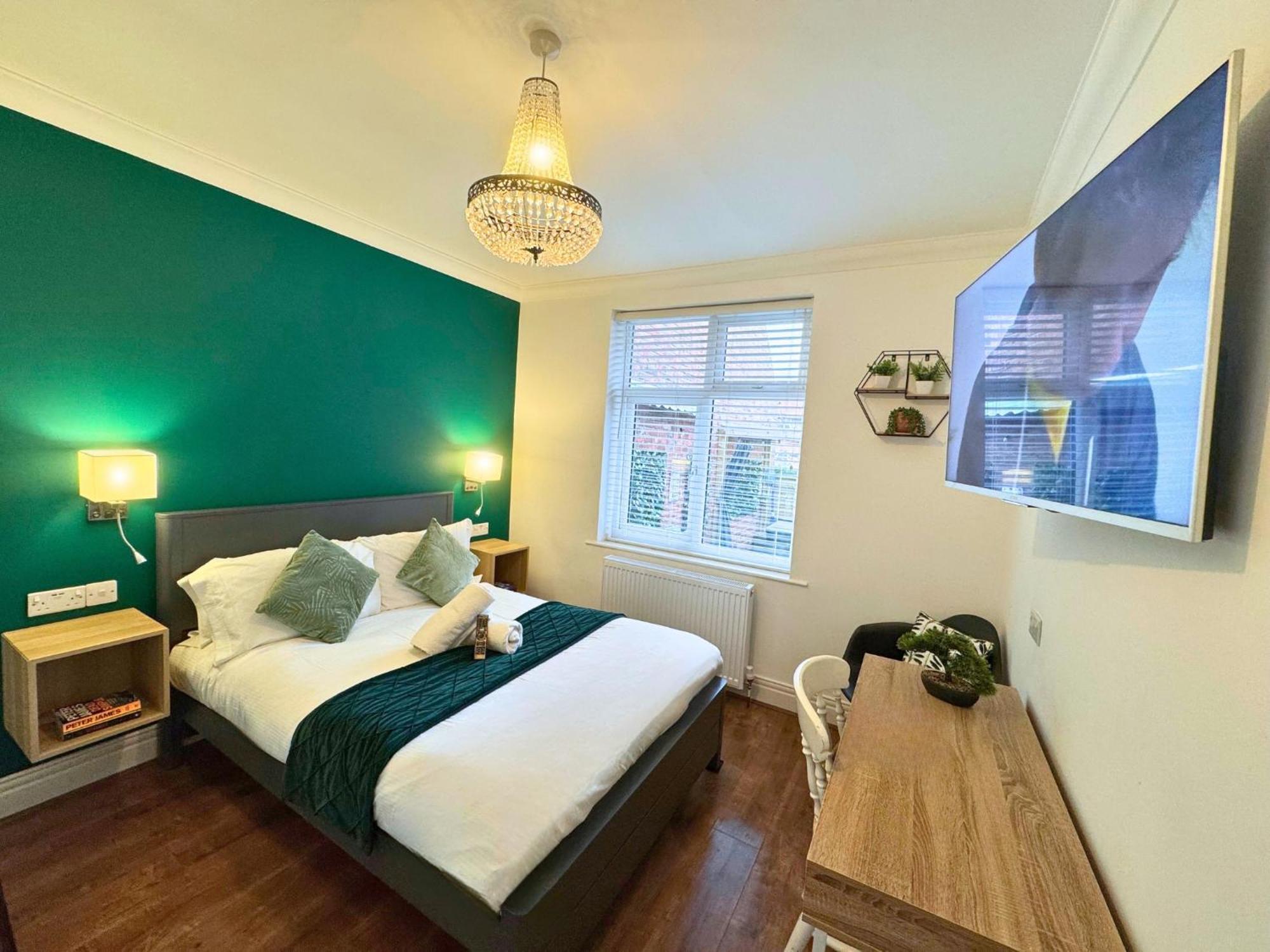 Hot Tub, Free Parking, Near Shops & Restaurants, Location 1M To City Jesmond Exterior photo