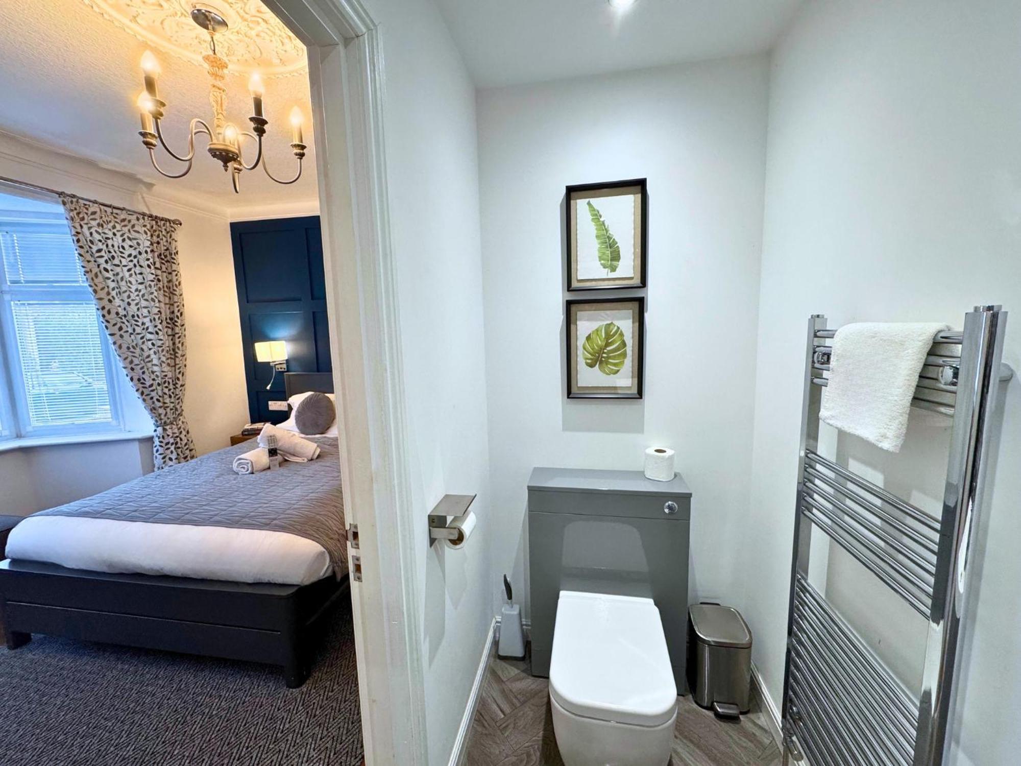 Hot Tub, Free Parking, Near Shops & Restaurants, Location 1M To City Jesmond Exterior photo